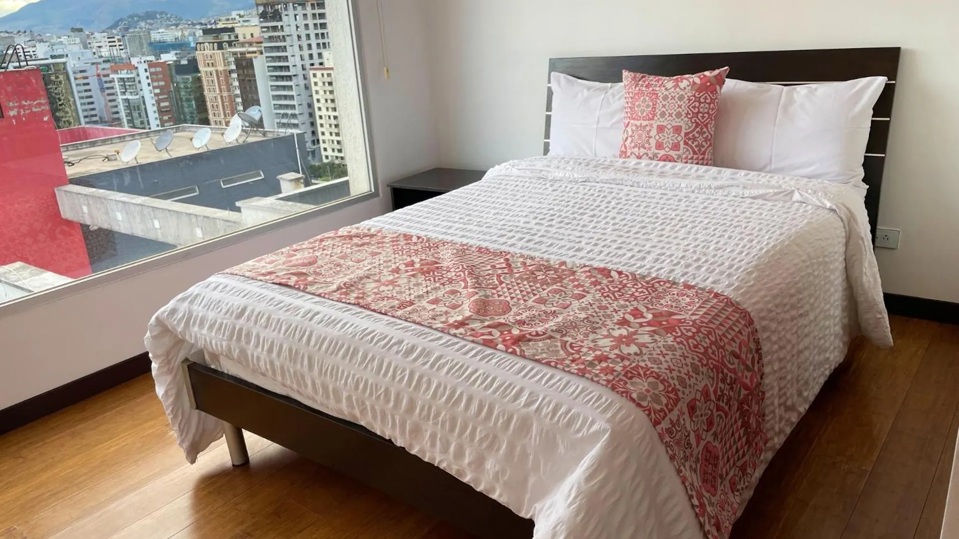 Departamento De Lujo La Carolina - Quicentro Shopping Apartamento Quito