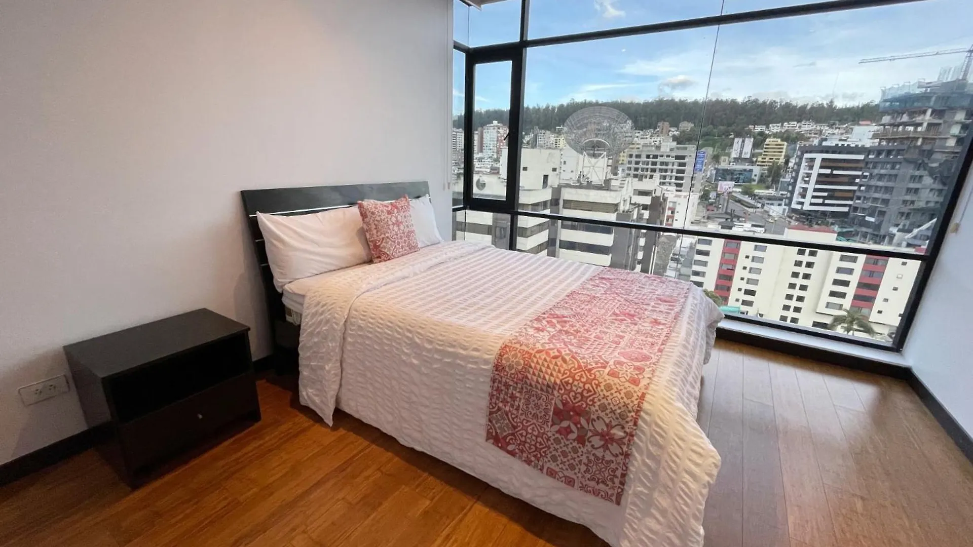 Departamento De Lujo La Carolina - Quicentro Shopping Apartamento Quito