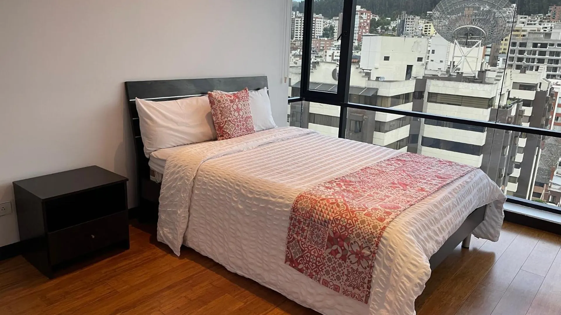 Departamento De Lujo La Carolina - Quicentro Shopping Apartamento Quito