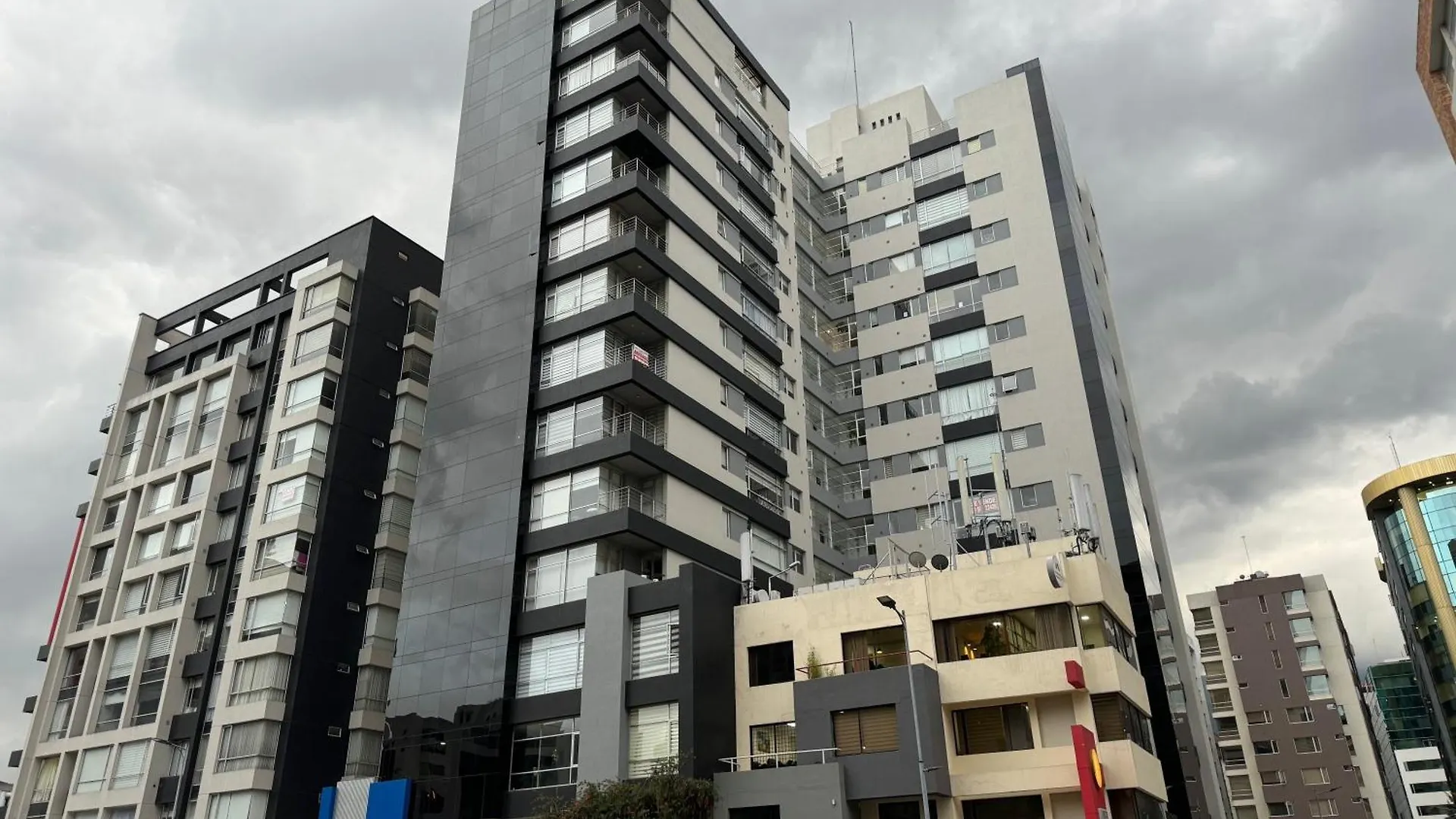 Departamento De Lujo La Carolina - Quicentro Shopping Apartamento Quito