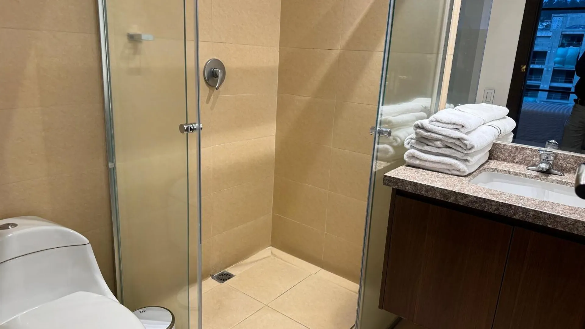 Departamento De Lujo La Carolina - Quicentro Shopping Apartamento Quito