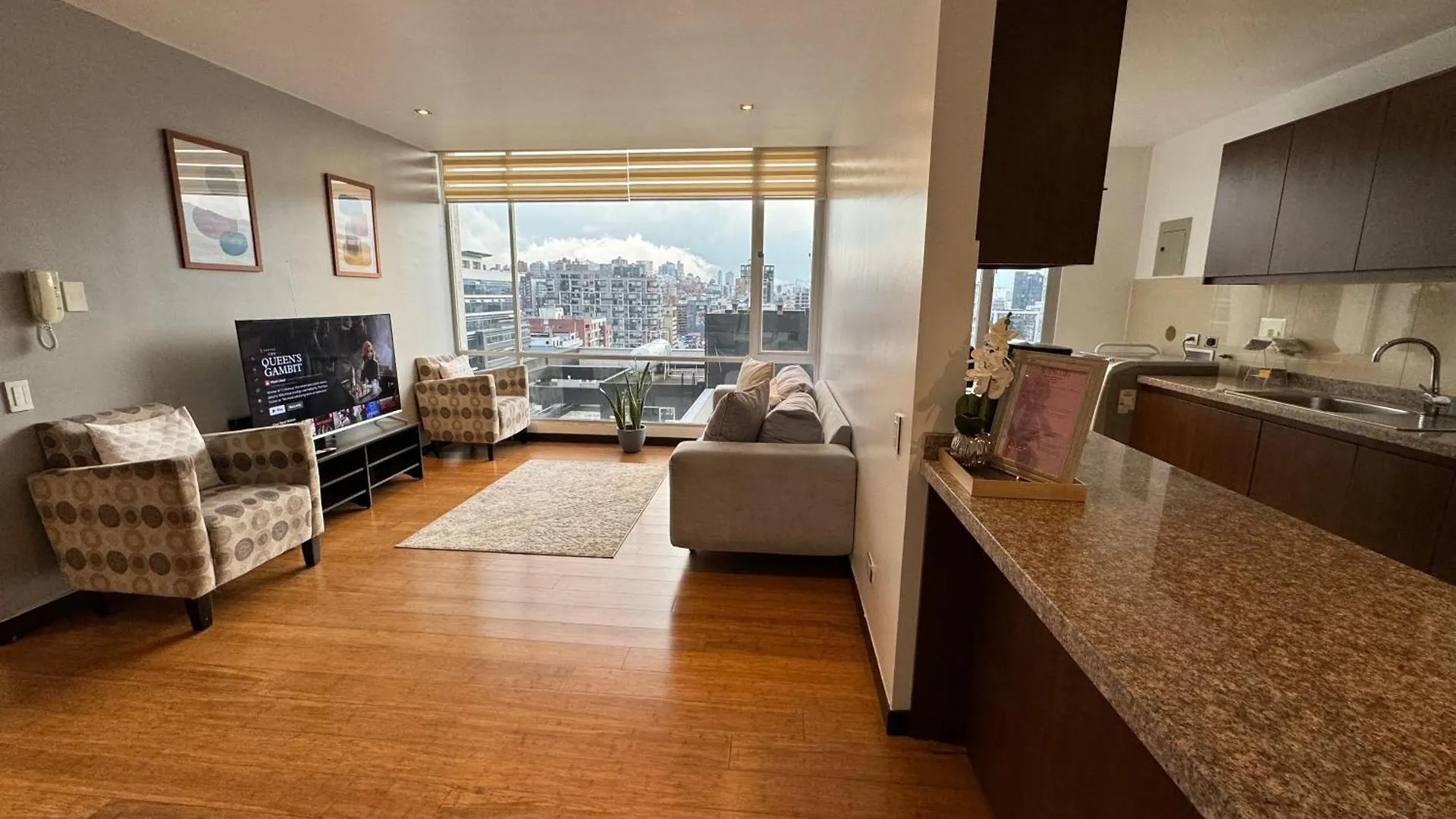 Apartmán Departamento De Lujo La Carolina - Quicentro Shopping Quito 0*,