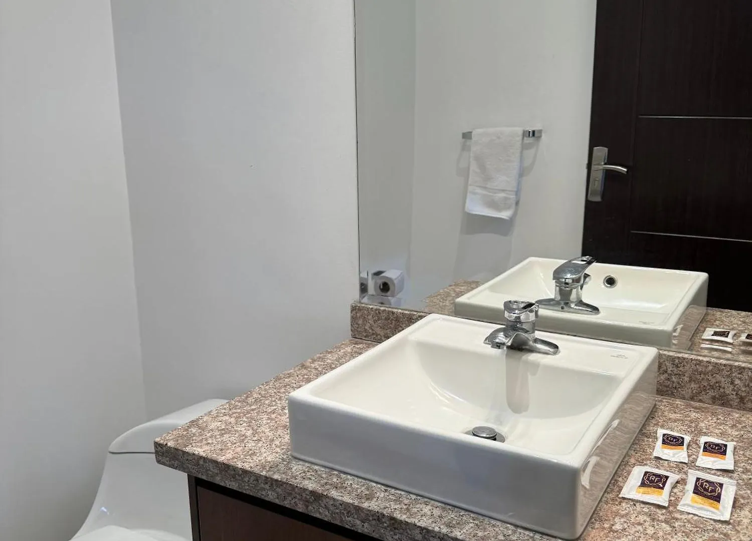 Apartmán Departamento De Lujo La Carolina - Quicentro Shopping Quito 0*,